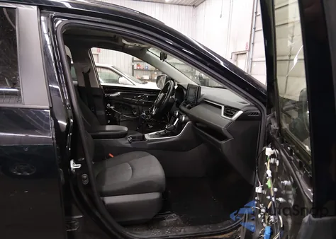 2021 Toyota Rav4 Hybrid Xle z USA, uszkodzony, nr VIN JTMRWRFV7MJ053582
